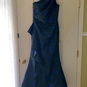 Teri Jon by Rickie Freeman gown